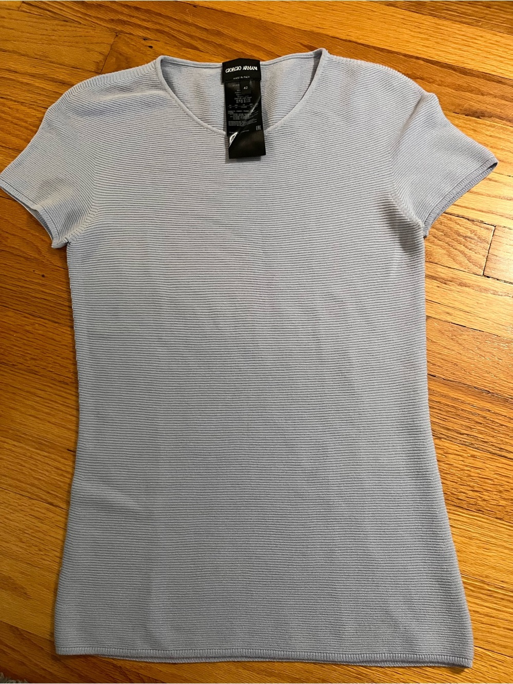 Giorgio Armani Lavender Short Sleeve Ribbed Knit Top Size 42 US Size 6